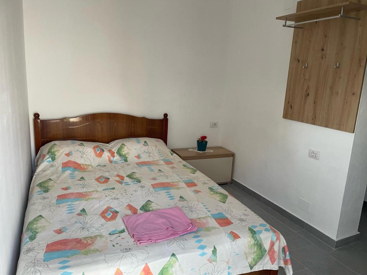 Happy Corner Guest House Shkodër Esterno foto
