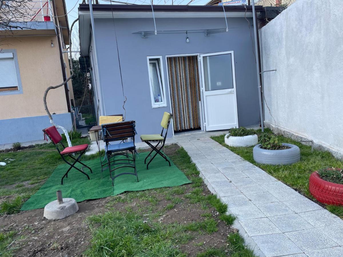 Happy Corner Guest House Shkodër Esterno foto