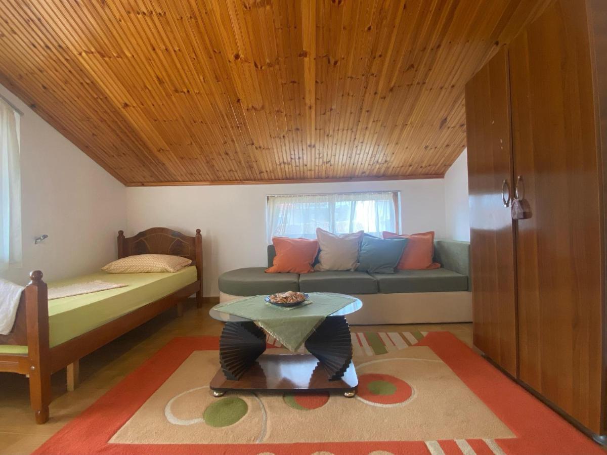 Happy Corner Guest House Shkodër Esterno foto
