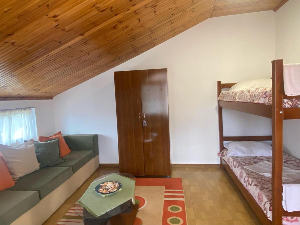 Happy Corner Guest House Shkodër Esterno foto