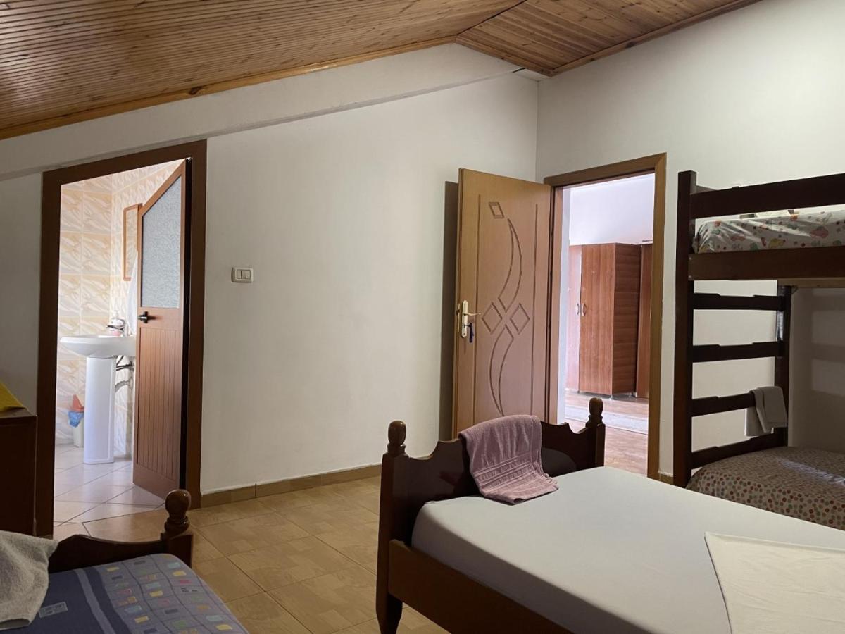 Happy Corner Guest House Shkodër Esterno foto