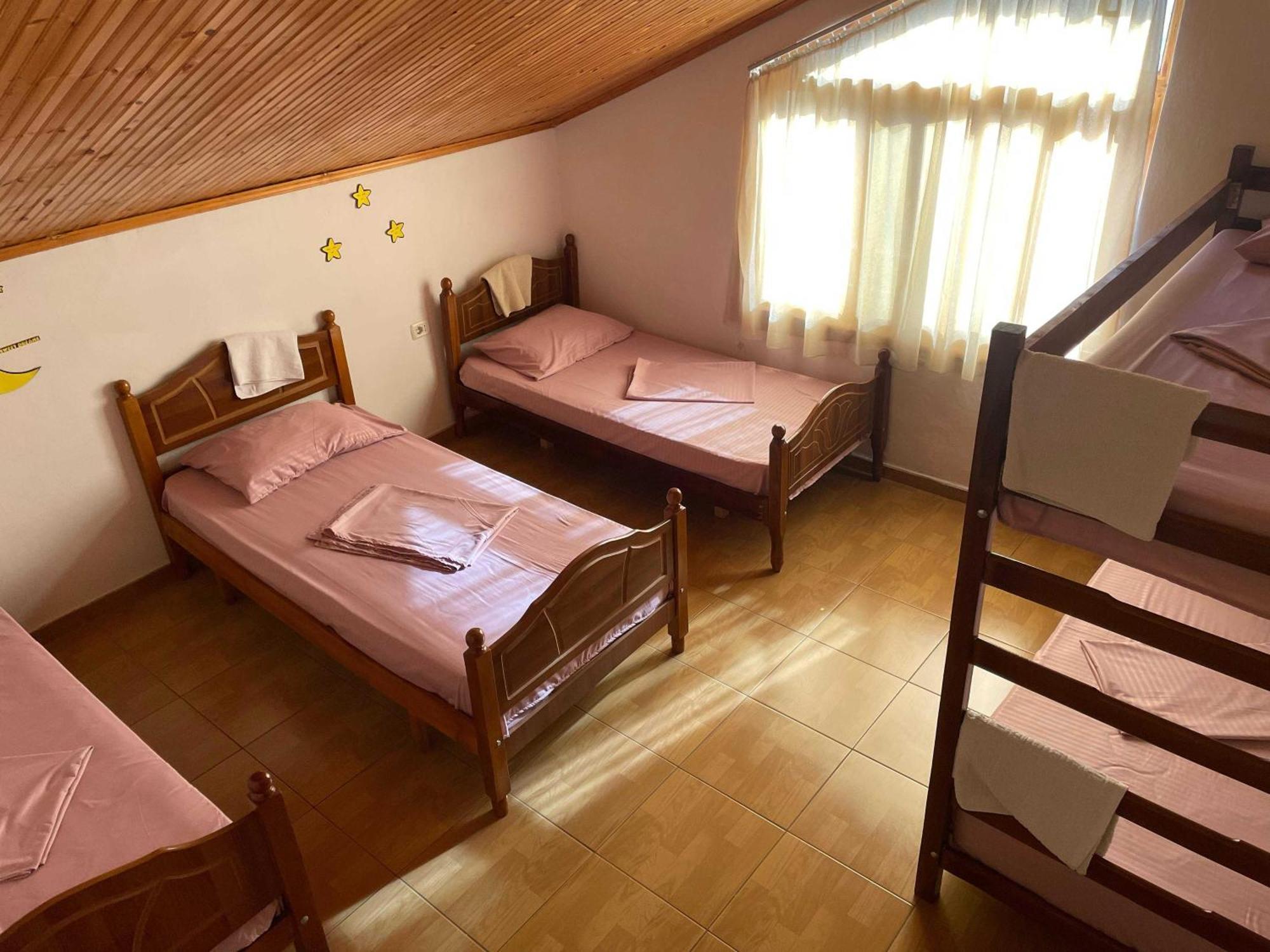 Happy Corner Guest House Shkodër Esterno foto