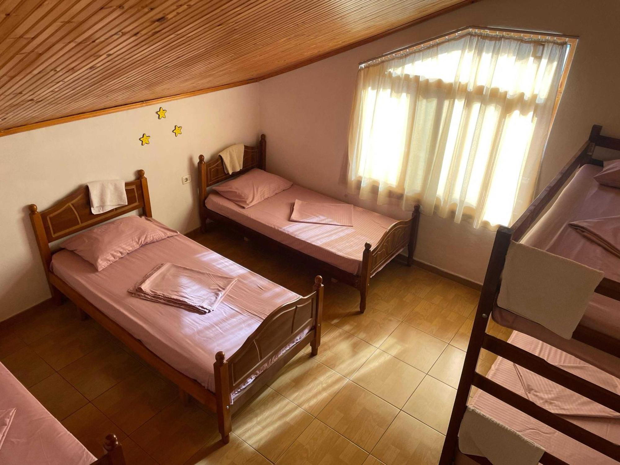 Happy Corner Guest House Shkodër Esterno foto