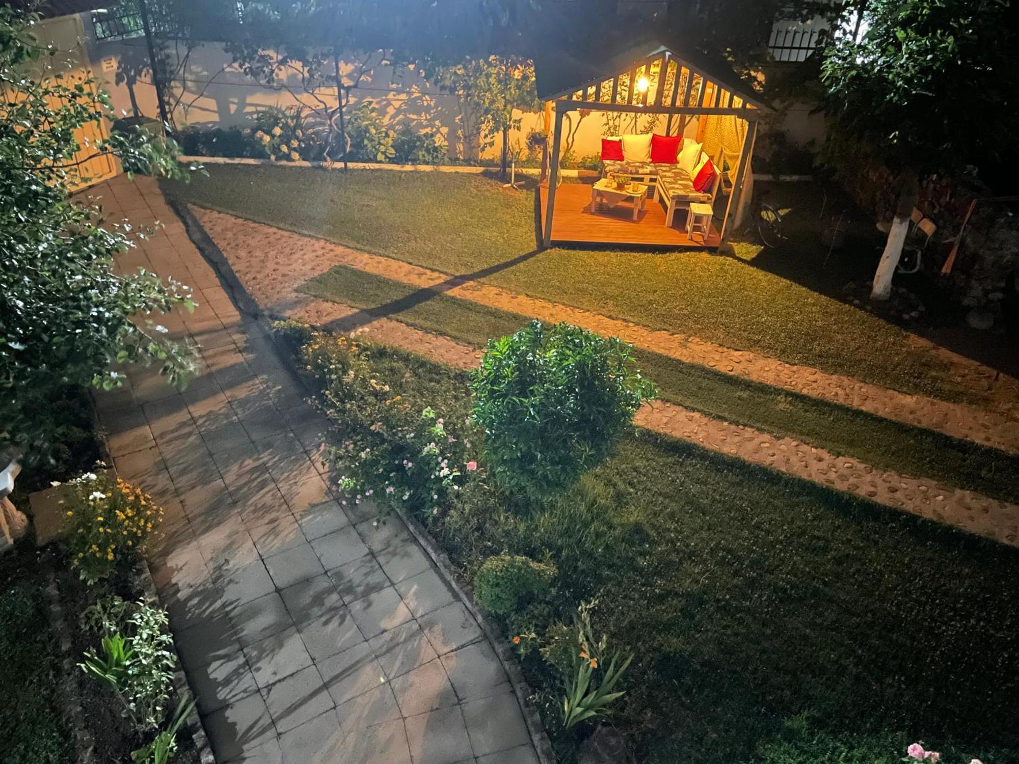 Happy Corner Guest House Shkodër Esterno foto