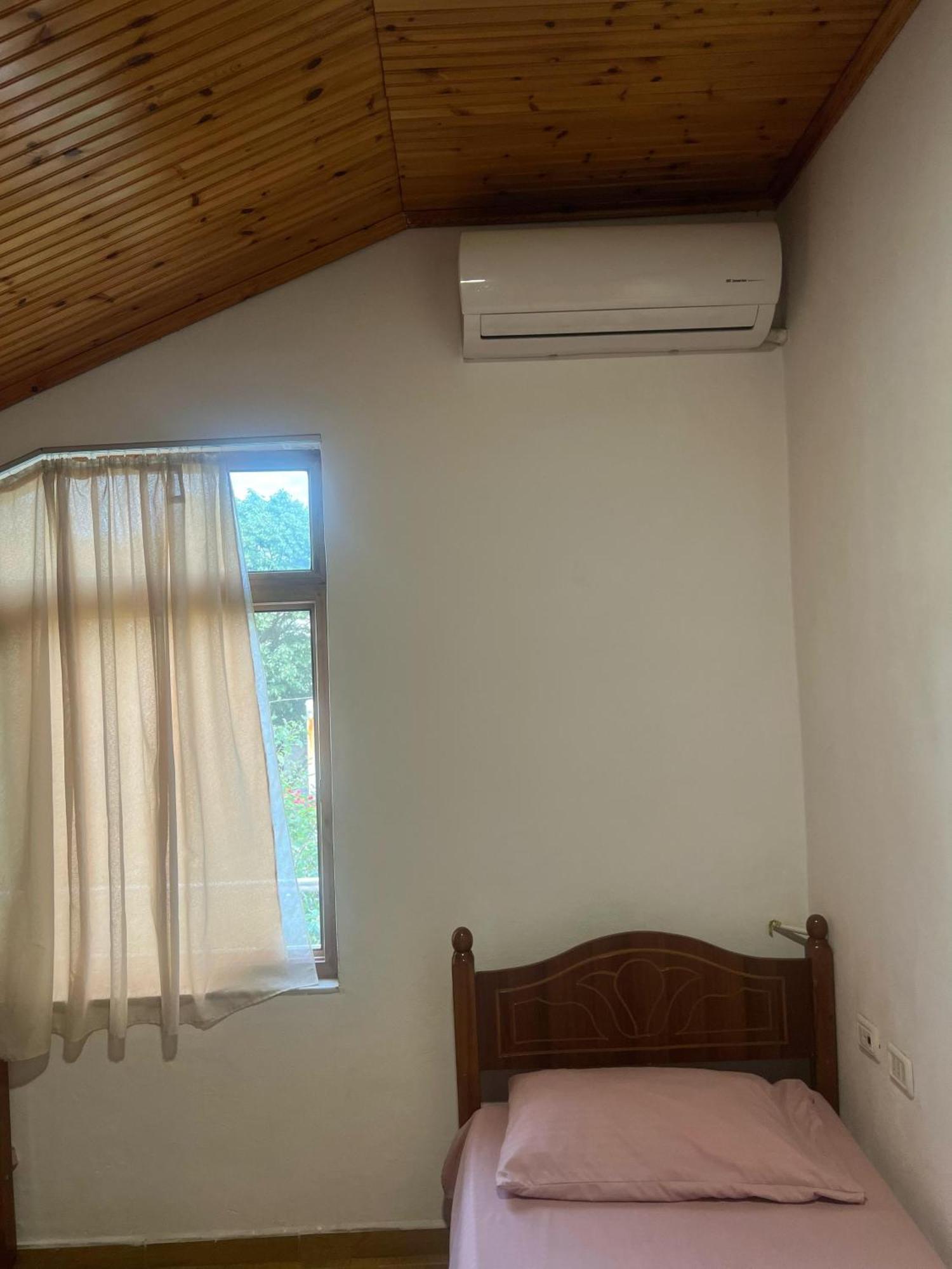 Happy Corner Guest House Shkodër Esterno foto