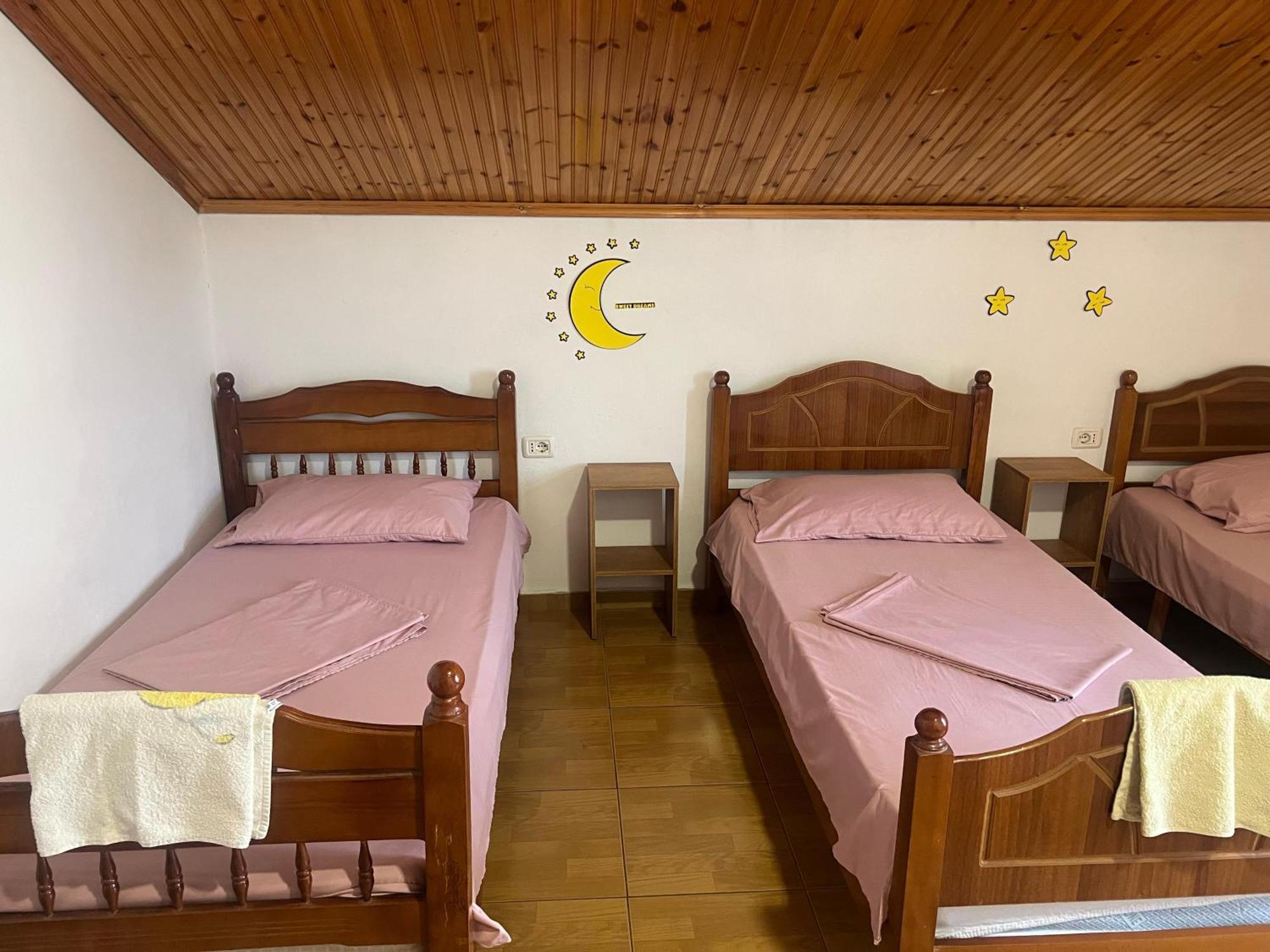 Happy Corner Guest House Shkodër Esterno foto
