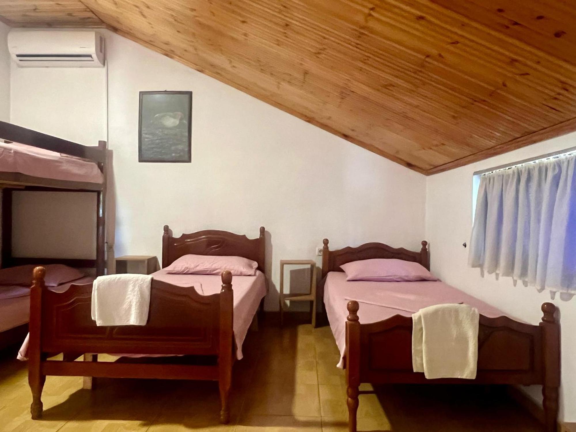 Happy Corner Guest House Shkodër Esterno foto