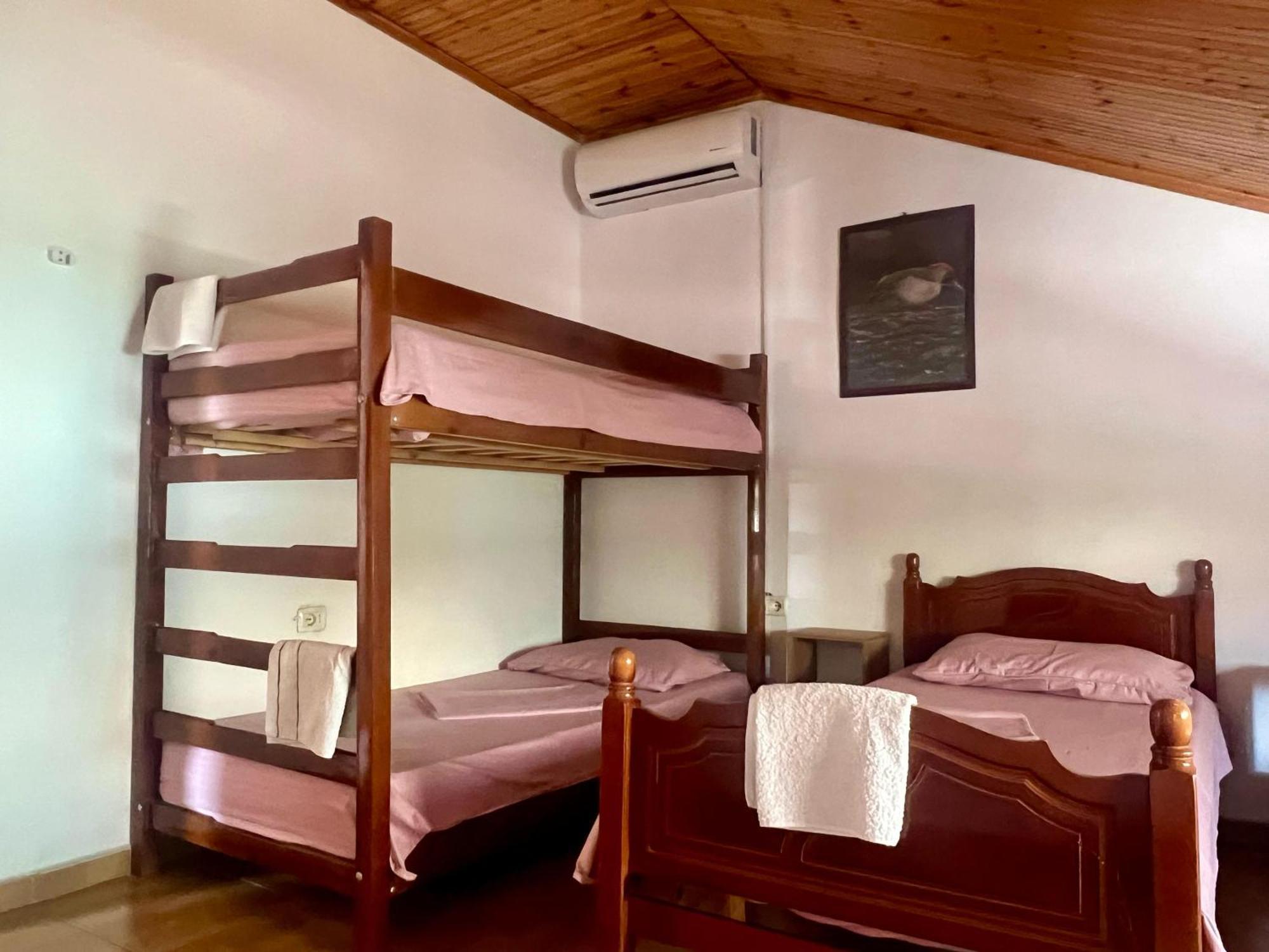 Happy Corner Guest House Shkodër Esterno foto
