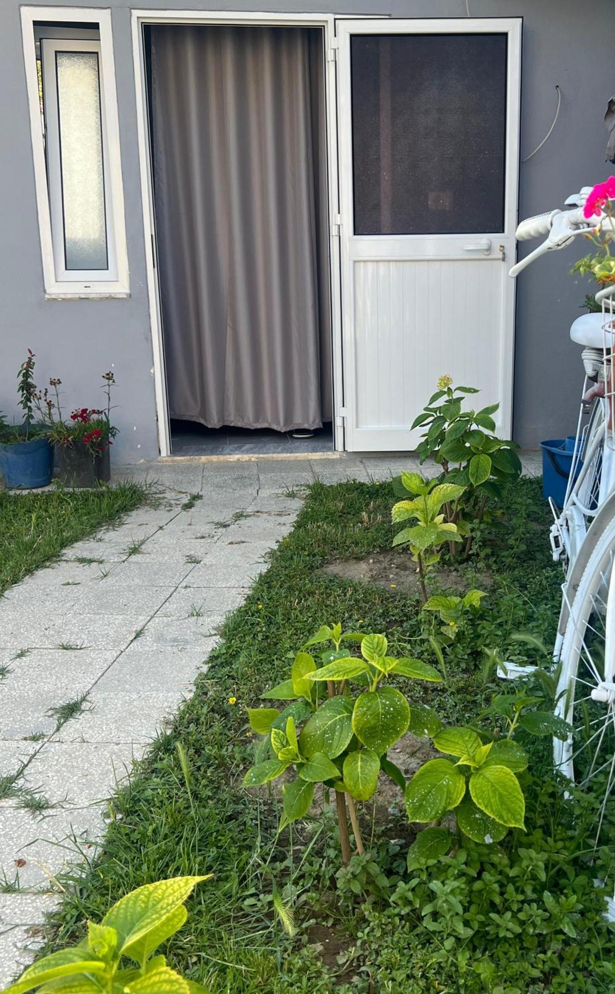 Happy Corner Guest House Shkodër Esterno foto